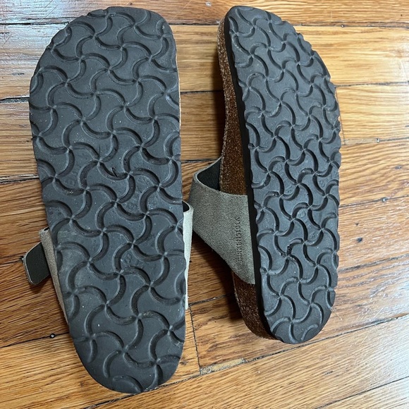 Birkenstock tan suede Gizah sandal in VGUC size 36 comfy and soft - Picture 8 of 13